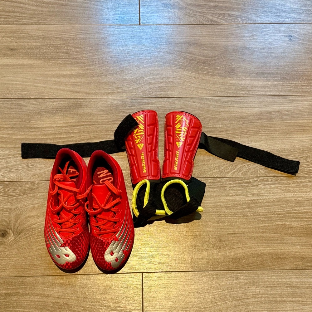 New Balance Furon Dispatch Firm Ground V6 and Vizari Malaga shin guard bundle